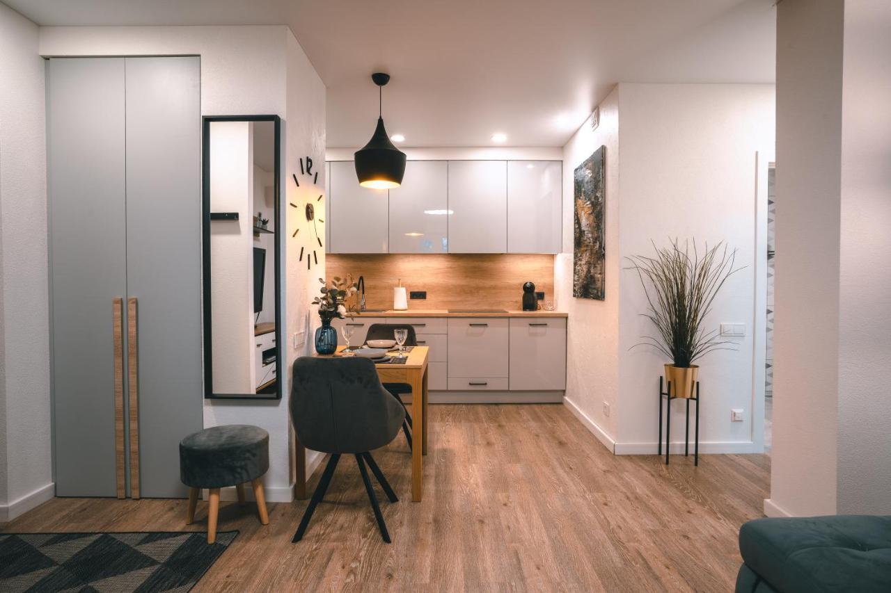 Ravelli 7 Apartment ไคลเพดา ภายนอก รูปภาพ
