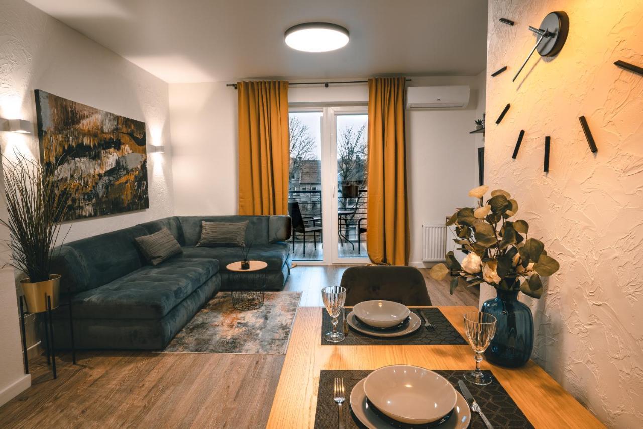 Ravelli 7 Apartment ไคลเพดา ภายนอก รูปภาพ