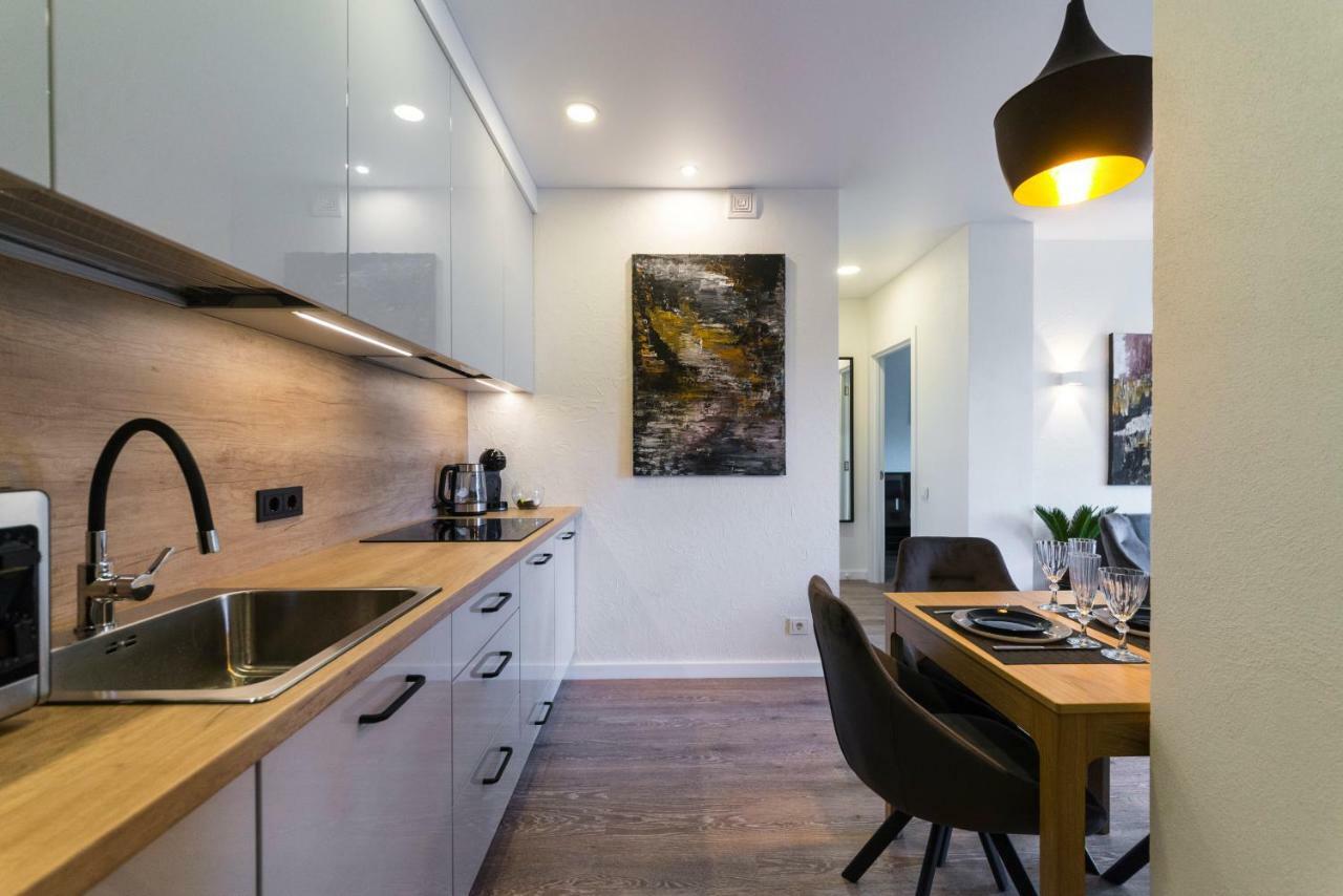 Ravelli 7 Apartment ไคลเพดา ภายนอก รูปภาพ